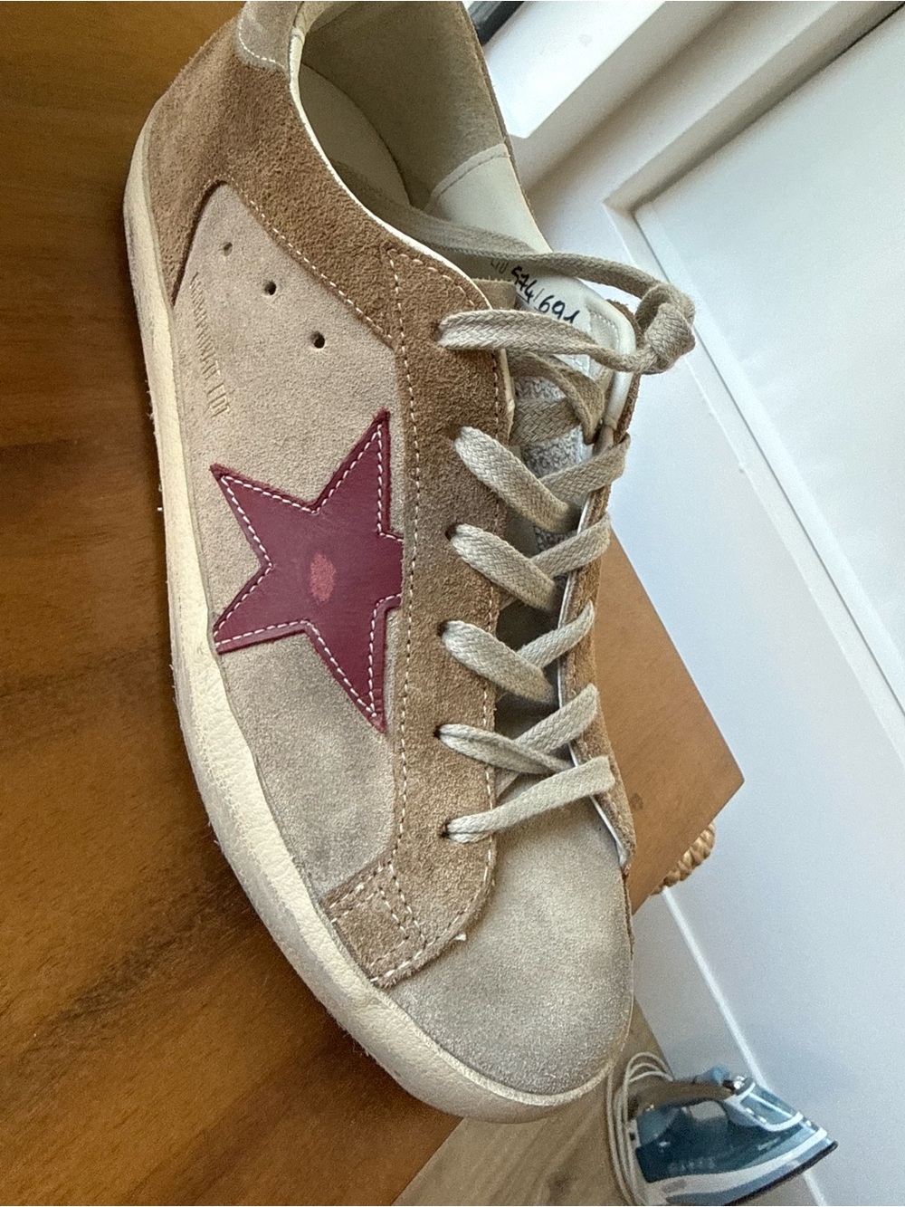 Golden Goose Sneakers - Picture 4 of 9
